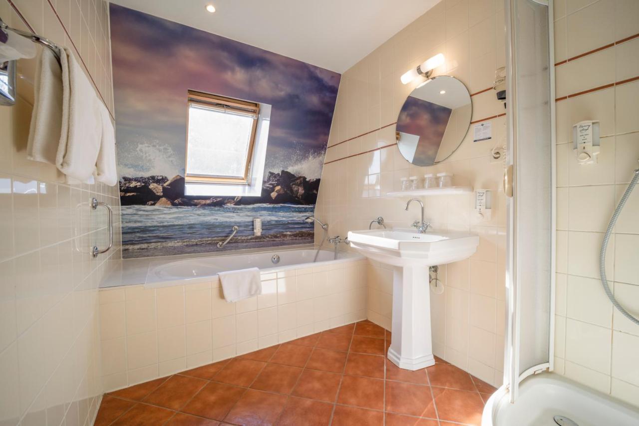 Hotel Fletcher Restaurant De Witte Raaf 4*