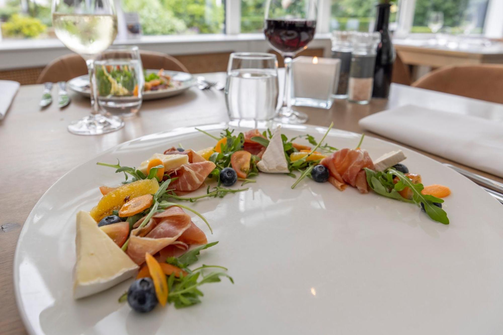 Hotel Fletcher Restaurant De Witte Raaf 4*