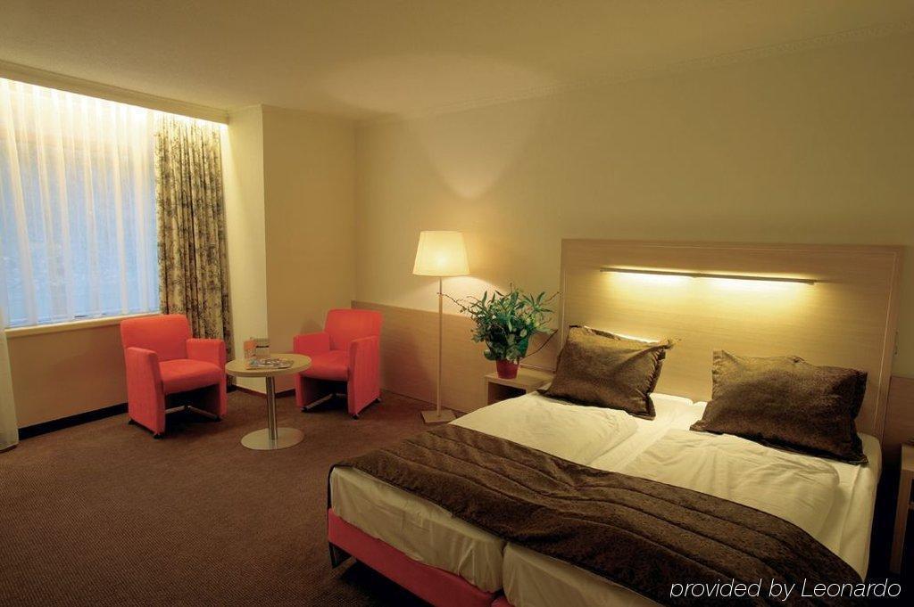 Fletcher Restaurant De Witte Raaf Hotel