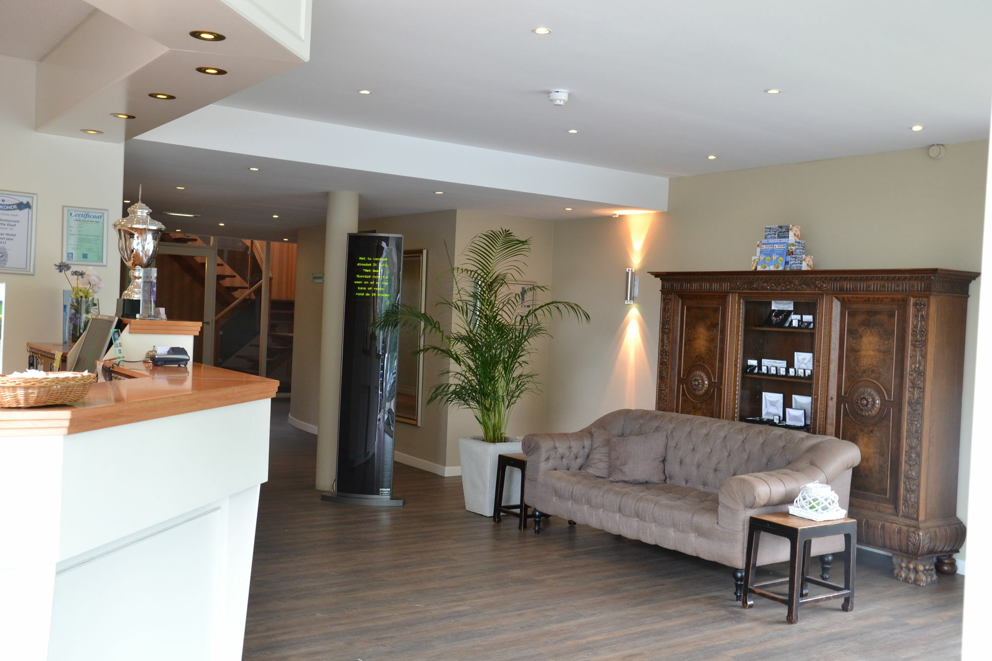 Hotel Fletcher Restaurant De Witte Raaf 4*